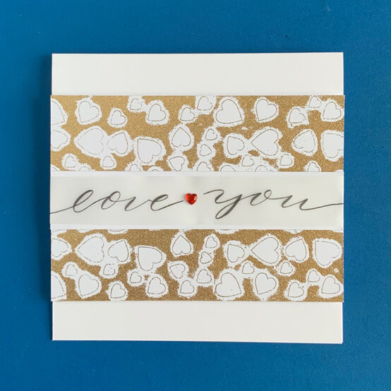 idea_anniversary-love-you-card-b_step7b.jpg?sw=554&q=85