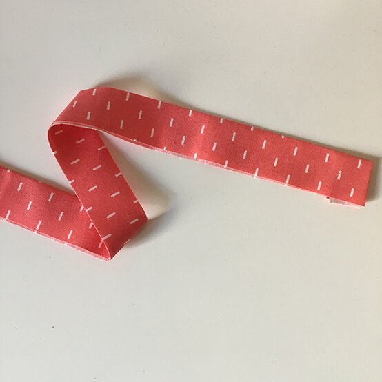 modern-quilted-wall-hanging-step18.jpeg?sw=554&q=85