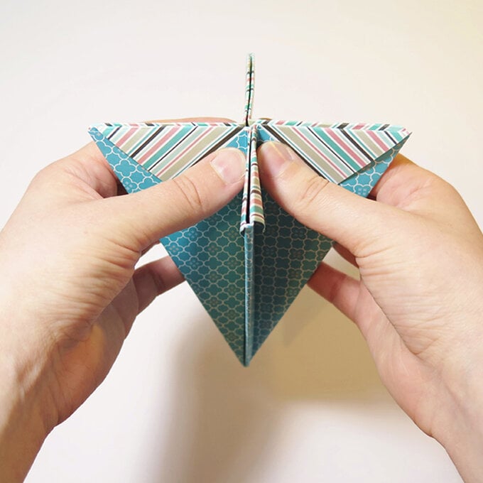 origami-christmas-tree-9b.jpg?sw=680&q=85