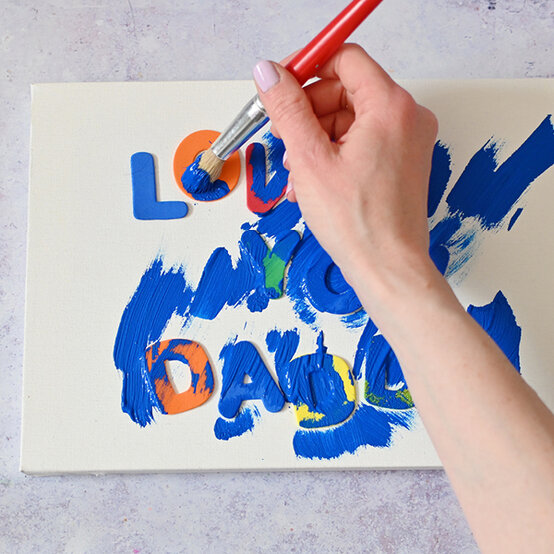 fathers-day-canvas-projects41.jpg?sw=554&q=85