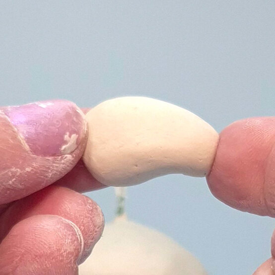 idea%5Fnovelty%2Dchristmas%2Ddecorations%2Dfrog%5Fstep%2D32.jpg?sw=554&q=85