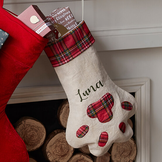 idea_stocking-ideas-to-make-this-christmas_personalised.jpg?sw=554&q=85