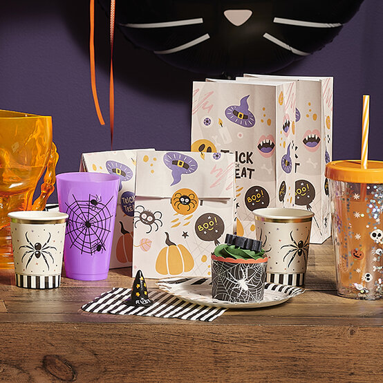 halloween%2Dtablewear.jpg?sw=554&q=85