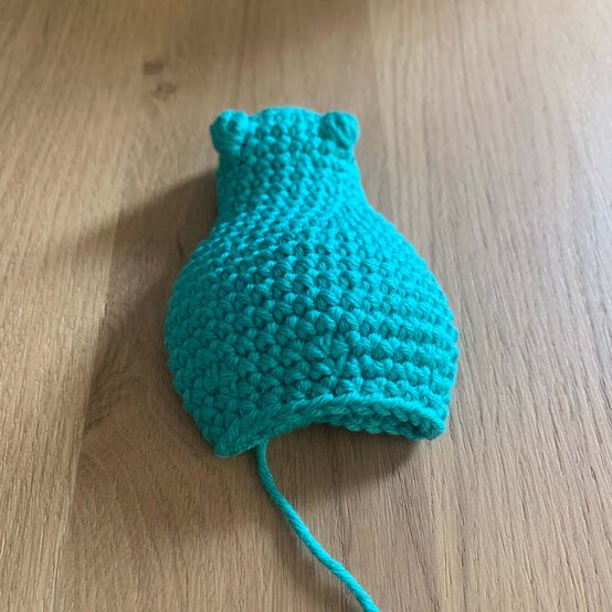 Idea_how-to-crochet-amigurumi-safari-animals_crocodile_step1a.jpg?sw=554&q=85