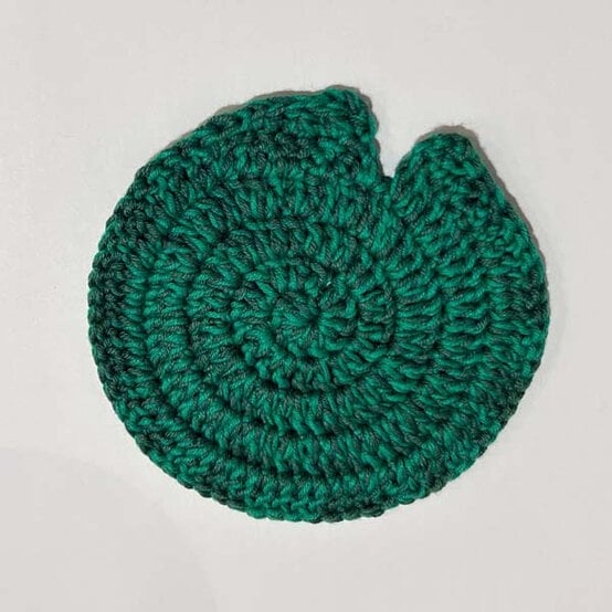 ideas%5Fhow%2Dto%2Dcrochet%2Dan%2Damigurumi%2Dfrog%5Flily%2Dpad%2D3.jpg?sw=554&q=85