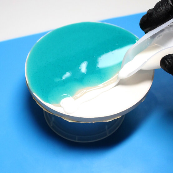 resinwave_step3_3.jpg?sw=554&q=85