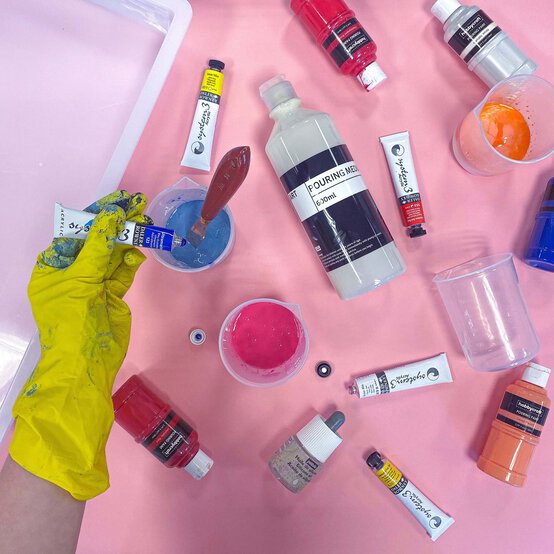 fluid-pouring_step2_2.jpg?sw=554&q=85