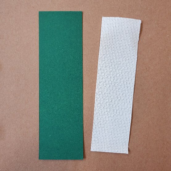 Idea_how-to-sew-a-christmas-cross-stitch_step3a.jpg?sw=554&q=85