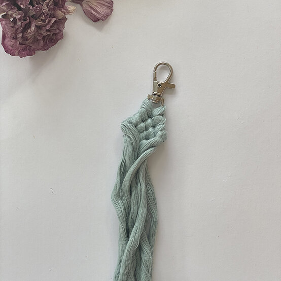 Idea_macrame-stash-busting-_keyring-STEP10.jpg?sw=554&q=85