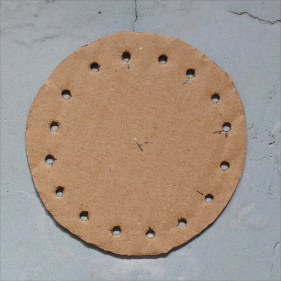 Idea_sustainable-tree-decorations-to-make_step3e.jpg?sw=554&q=85