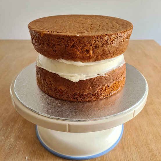 carrot-cake-step-3-2.jpg?sw=554&q=85