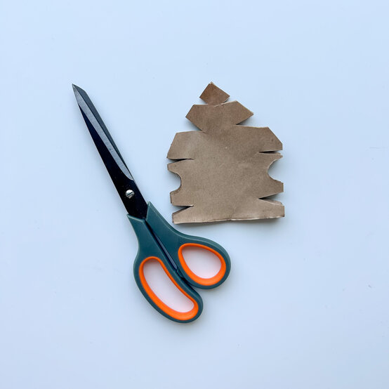 Idea_how-to-make-a-sustainable-autumn-wreath_step4.jpeg?sw=554&q=85