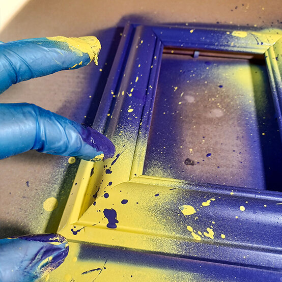 Frame%20Spray%20Paint_%20Step8c.jpg?sw=554&q=85