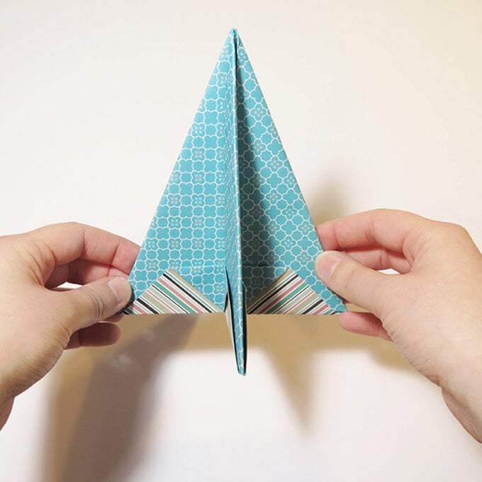 origami-christmas-tree-10.jpg?sw=680&q=85