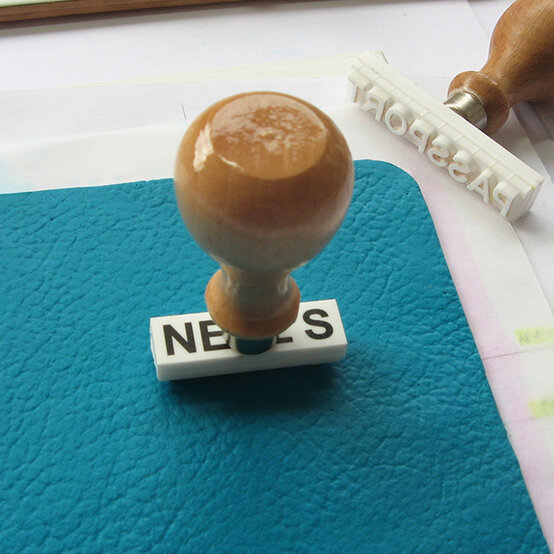 fimo-leather-effect-passport-cover-14.jpg?sw=554&q=85