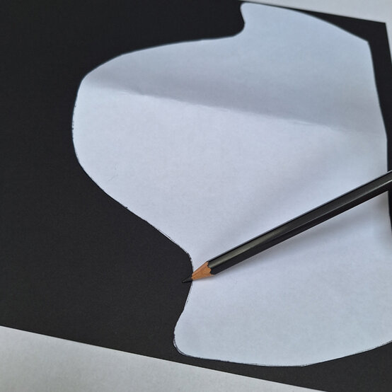 idea_kids-pirate-accessories-hat_step2b.jpg?sw=554&q=85