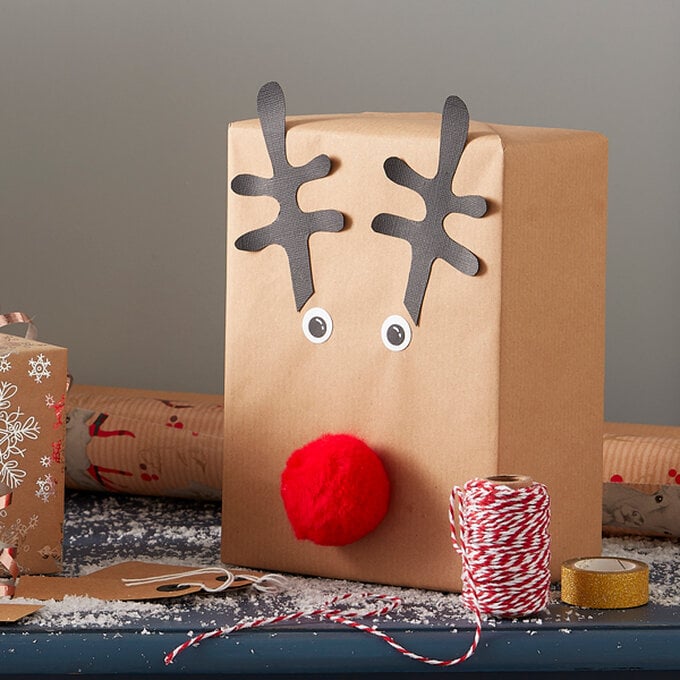 gift-wrap-reindeer-square.jpg?sw=680&q=85