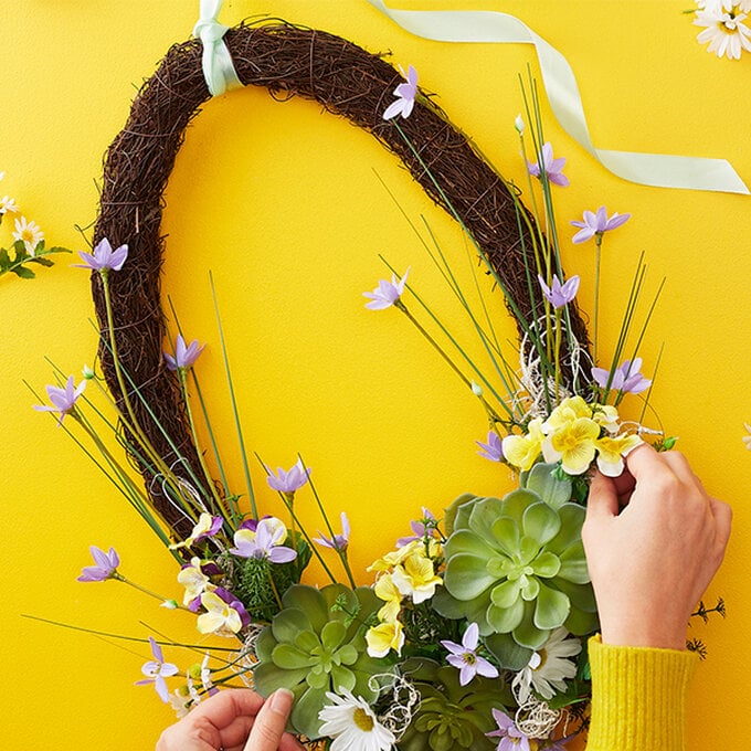 spring-floral-wreath.jpg?sw=680&q=85