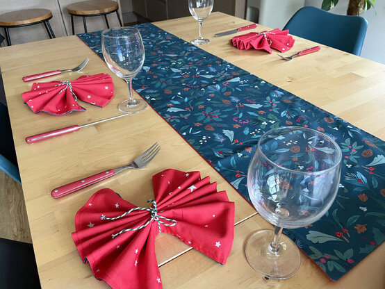 how-to-sew-a-table-runner_hero.jpg?sw=554&q=85