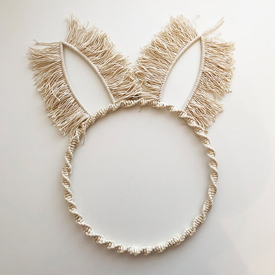 macrame-bunny-wreath-9a.jpg?sw=554&q=85