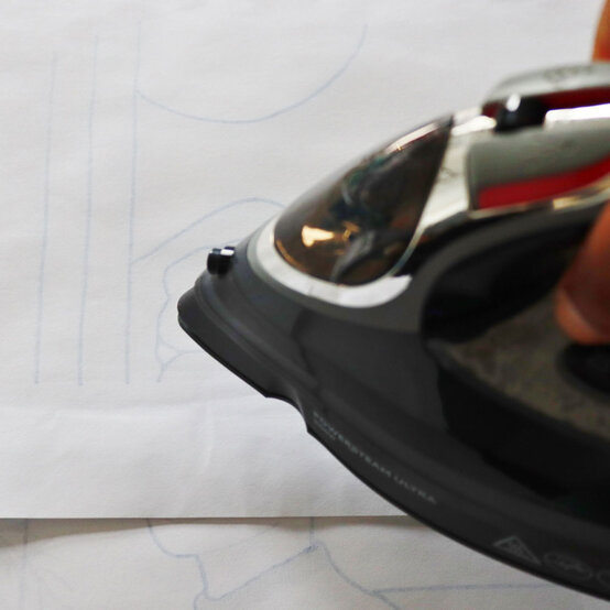 winterpunchneedle_step2.jpg?sw=554&q=85