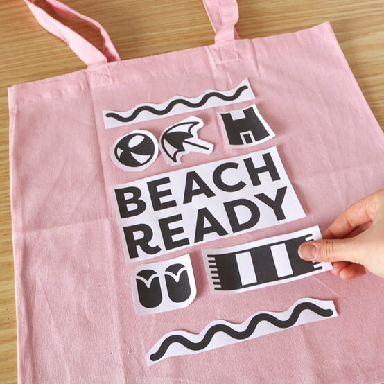 idea_illustrated-tote-bag_step2.jpg?sw=554&q=85
