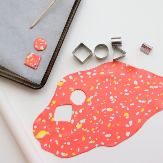 terrazzo-jewellery_cutting_out_clay_step_5.jpg?sw=554&q=85