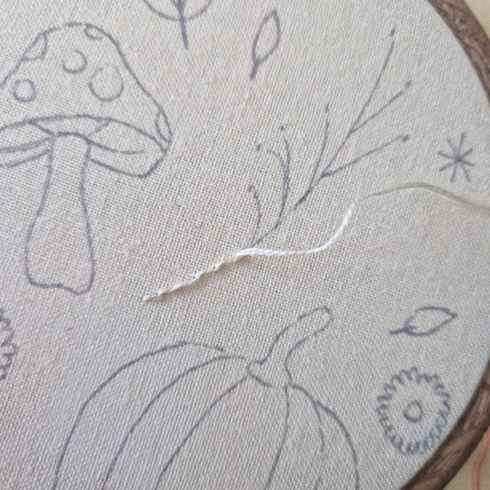 idea%5Fautumn%2Dembroidery%2Dprojects%2Dto%2Dtry%2Dnapkin%5Fstep%2D37.jpg?sw=554&q=85