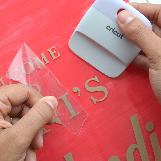 idea_how-to-make-a-mehndi-sign_step12.jpg?sw=554&q=85