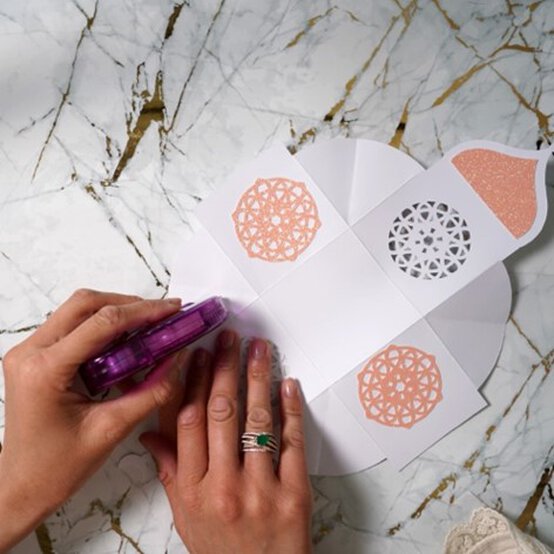 ramadan-decorative-boxes_step10_2.jpg?sw=554&q=85