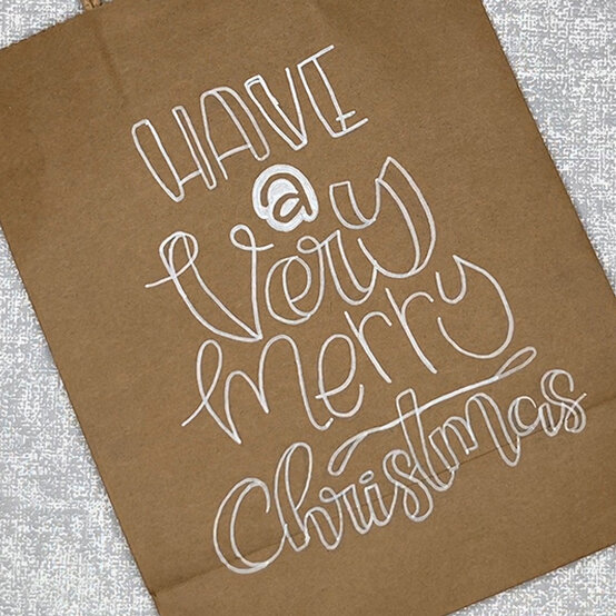 idea_ways-to-personalise-a-christmas-gift-bag_step2a.jpg?sw=554&q=85