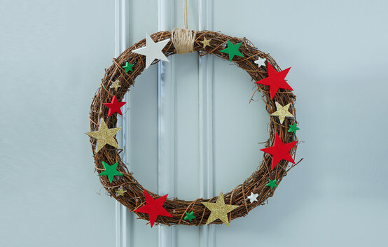rattan-star-wreath.jpg?sw=554&q=85