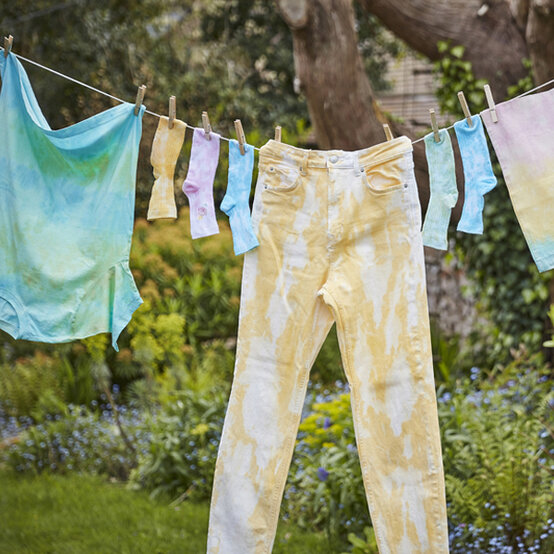 idea_get-started-in-tie-dye_wardrobe.jpg?sw=554&q=85