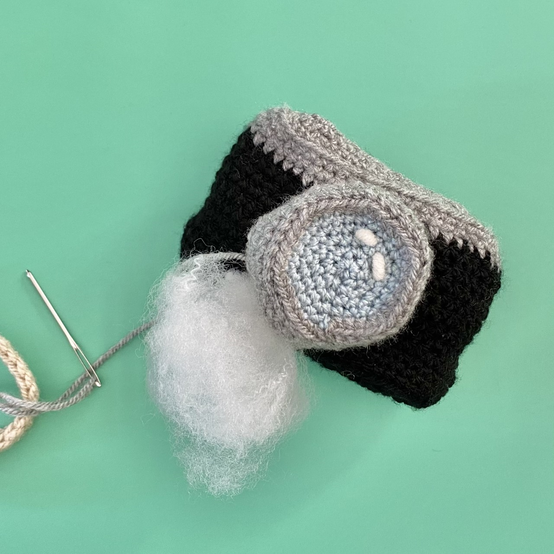 how_to_crochet_an_amigurumi_rhino__cameralens_11.png?sw=554&q=85