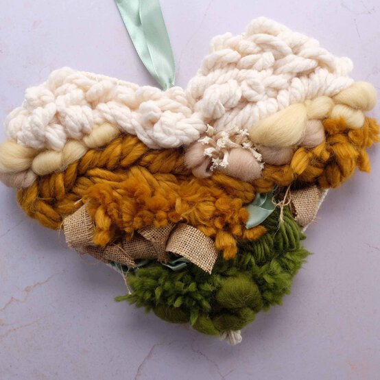 Idea_how-to-make-a-woven-heart-wreath_step22.jpg?sw=554&q=85