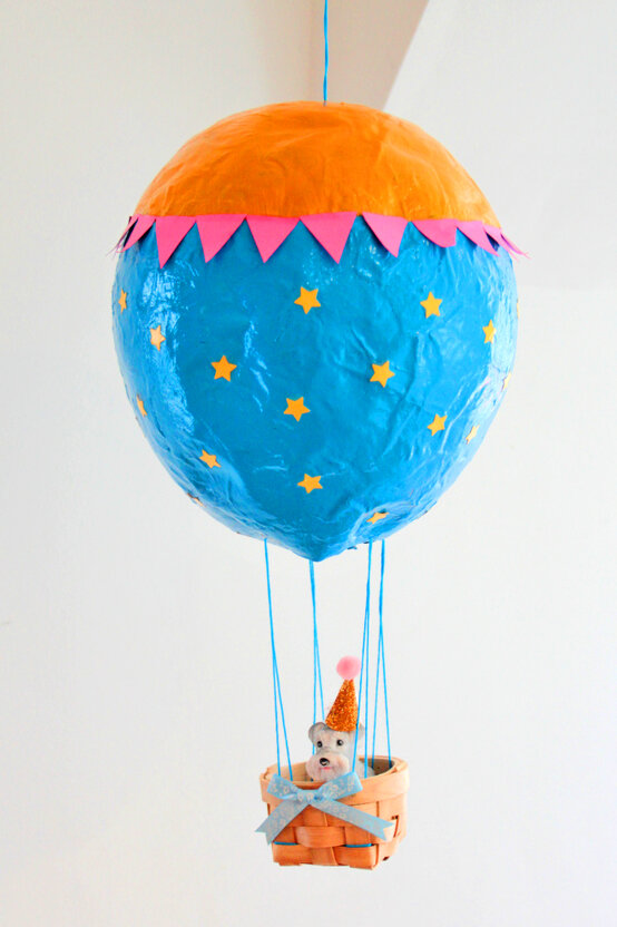 editmache-air-balloon-little-button-diaries-1.jpg?sw=554&q=85