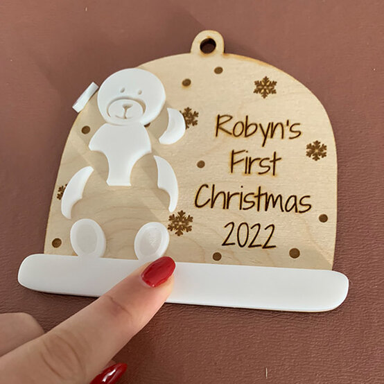 idea_Glowforge-First-Christmas-Snowglobe_Step12c.jpg?sw=554&q=85