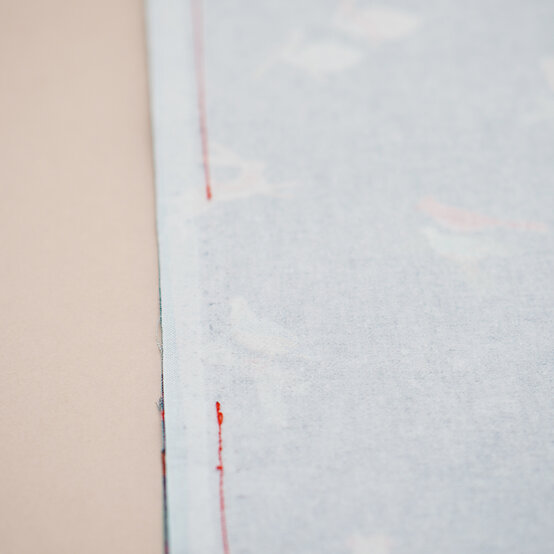 how-to-sew-a-craft-organiser_step11_2.jpg?sw=554&q=85