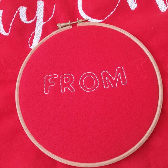 Idea_how-to-make-a-personalised-tree-skirt_step3b.jpg?sw=554&q=85