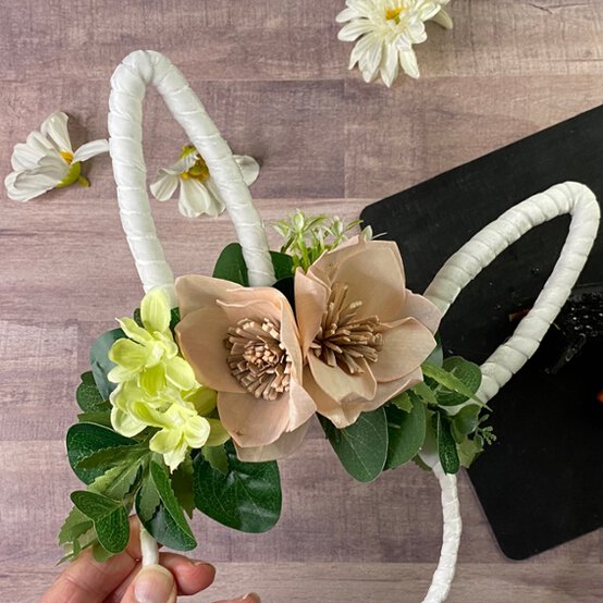 Idea_how-to-make-a-floral-bunny-headband_step15a.jpg?sw=554&q=85