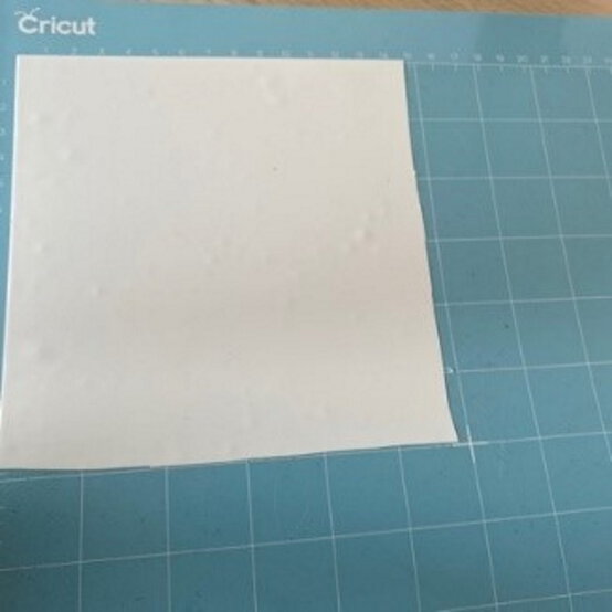 personalised_chopping_board_step_16.jpg?sw=554&q=85