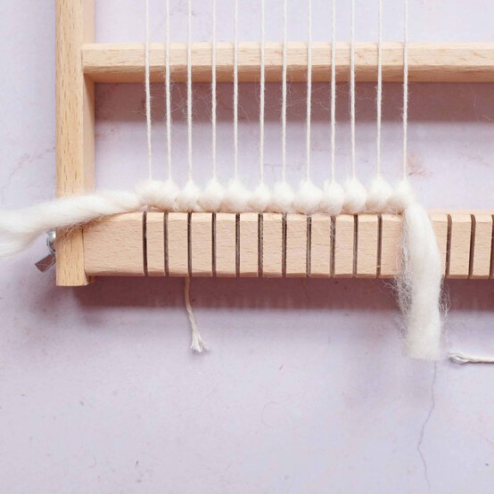 Idea_how-to-make-a-woven-christmas-banner_step8.jpg?sw=554&q=85