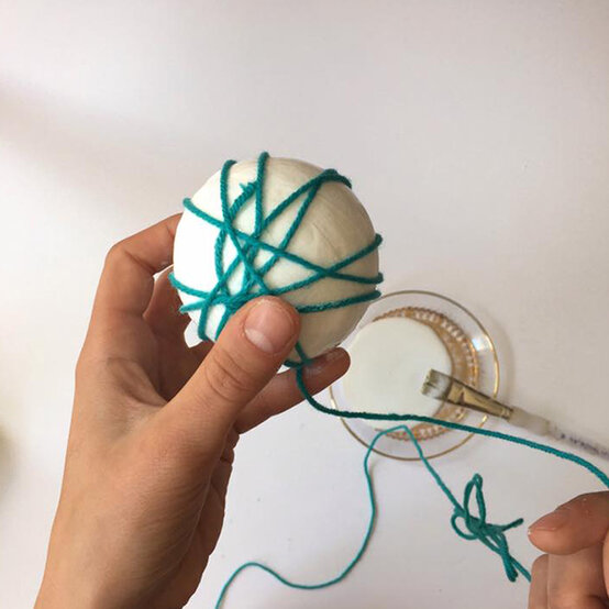 yarn-ball-baubles-3.jpg?sw=554&q=85