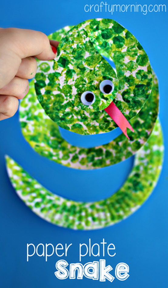 bubble-wrap-paper-plate-snake-craft-.png?sw=554&q=85