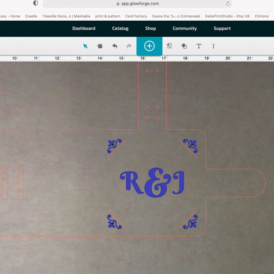 idea_glowforge-how-to-make-personalised-keyrings-photo_step5.jpg?sw=554&q=85