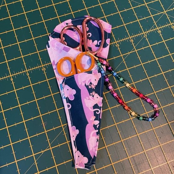 scissors-sleeve-2c.jpg?sw=554&q=85