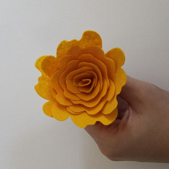 ideas%5Ftwo%2Deasy%2Dspring%2Dprojects%2Dusing%2Dfelt%2Dflowers%5Fpeony%5F4.jpg?sw=554&q=85