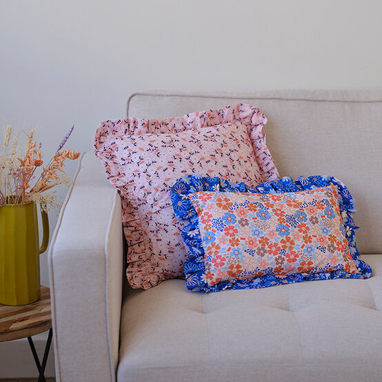 how-to-sew-ruffle-cushions-final.jpg?sw=554&q=85