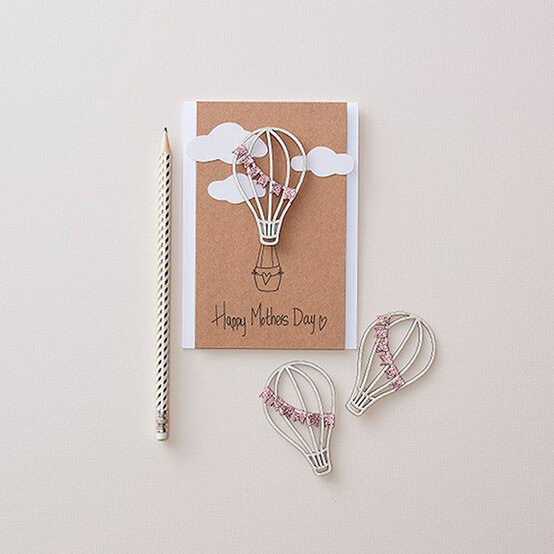 idea_mothers-day-card_balloon.jpg?sw=554&q=85