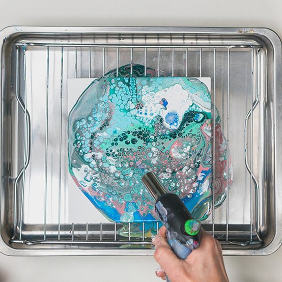 fluid-art-step-1_4.jpg?sw=554&q=85